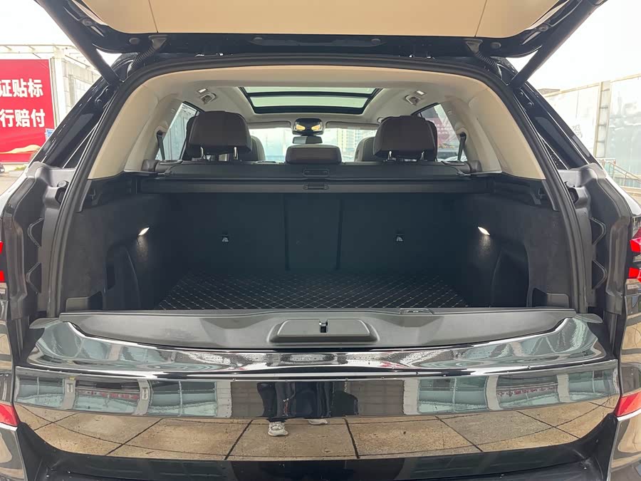 BMW X5 2023 xDrive 30Li Luxury M Sport Night Package - zdjęcie 18