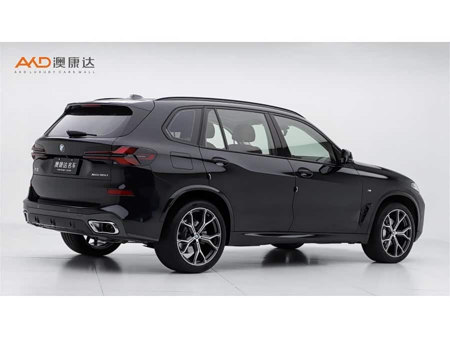 BMW X5 2023 xDrive 30Li Luxury M Sport Night Package - zdjęcie 3