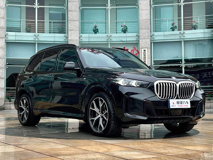 BMW X5 2023 xDrive 30Li Luxury M Sport Night Package - zdjęcie 3