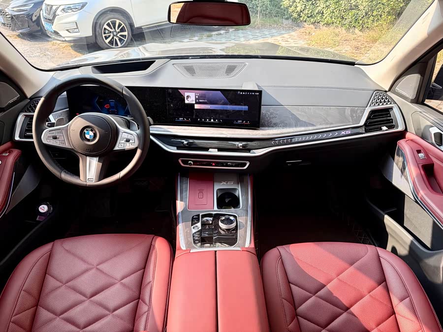 BMW X5 2023 xDrive 30Li Luxury M Sport Night Package - zdjęcie 5