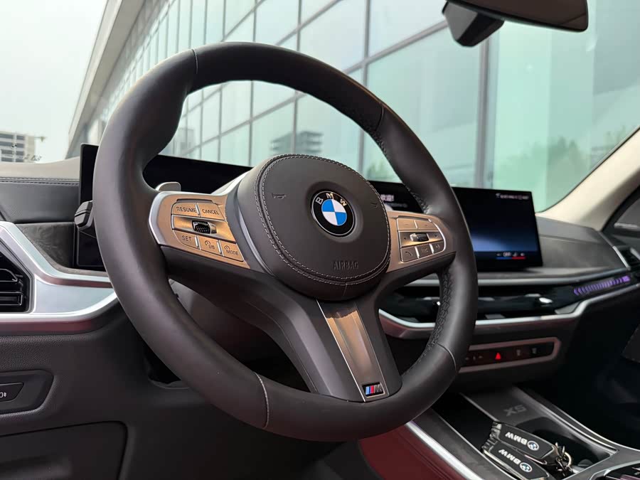 BMW X5 2023 xDrive 30Li Luxury M Sport Night Package - zdjęcie 9