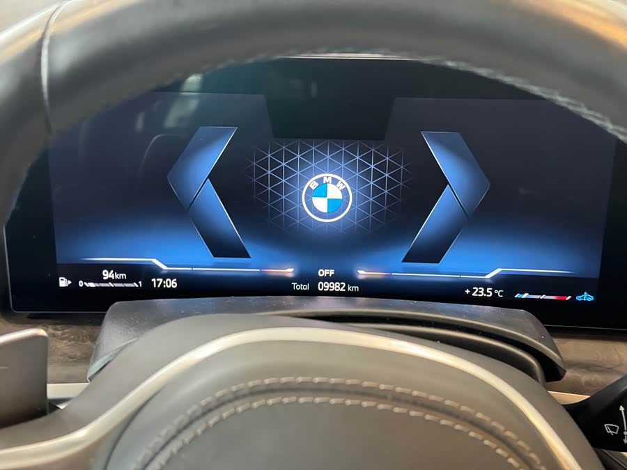 BMW X5 2023 xDrive 30Li Luxury M Sport Night Package - zdjęcie 9