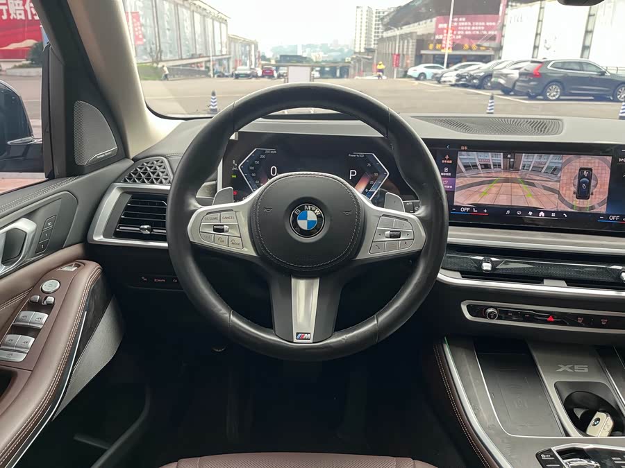 BMW X5 2023 xDrive 30Li Luxury M Sport Night Package - zdjęcie 10
