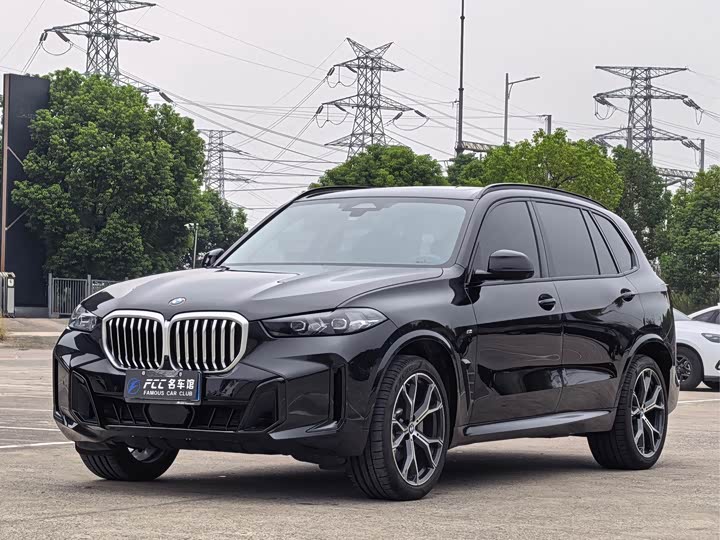 BMW X5 2023 xDrive 30Li Luxury M Sport Package - zdjęcie 19