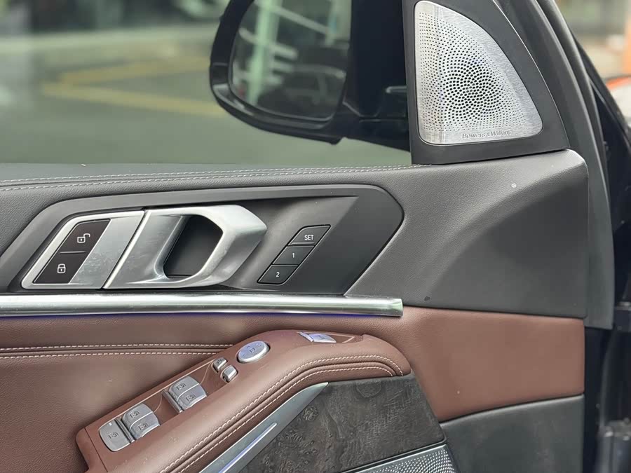 BMW X5 2023 xDrive 30Li Luxury M Sport Package - zdjęcie 3
