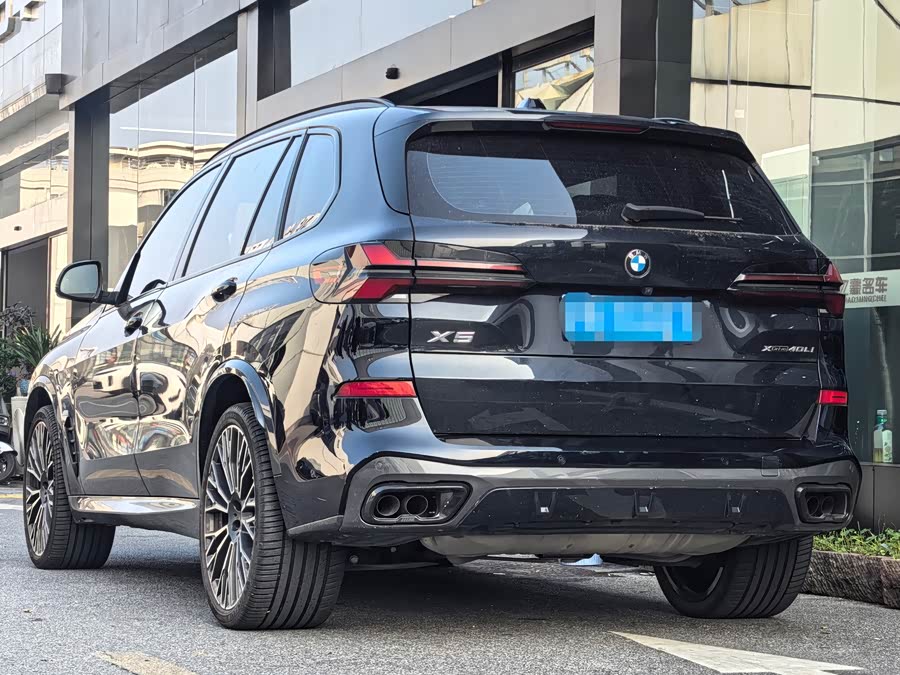 BMW X5 2023 xDrive 40Li M Sport Night Package - zdjęcie 11