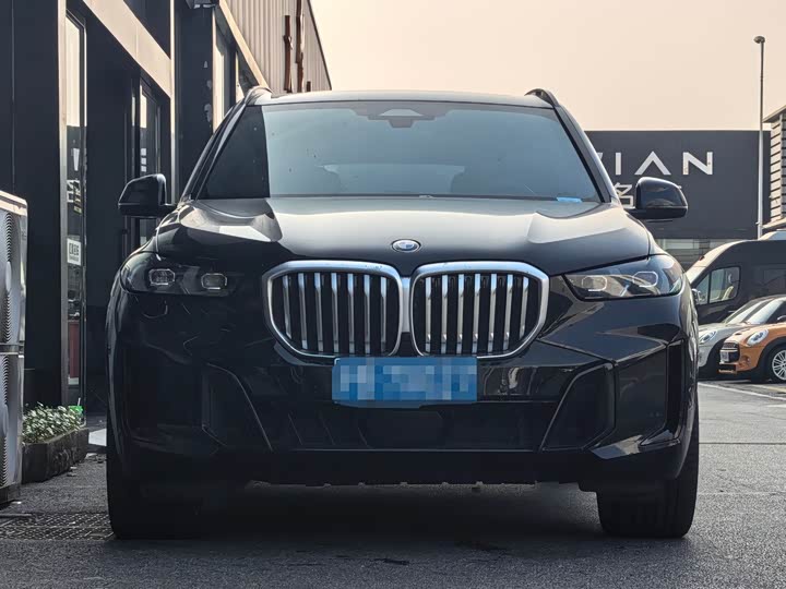 BMW X5 2023 xDrive 40Li M Sport Night Package - zdjęcie 13