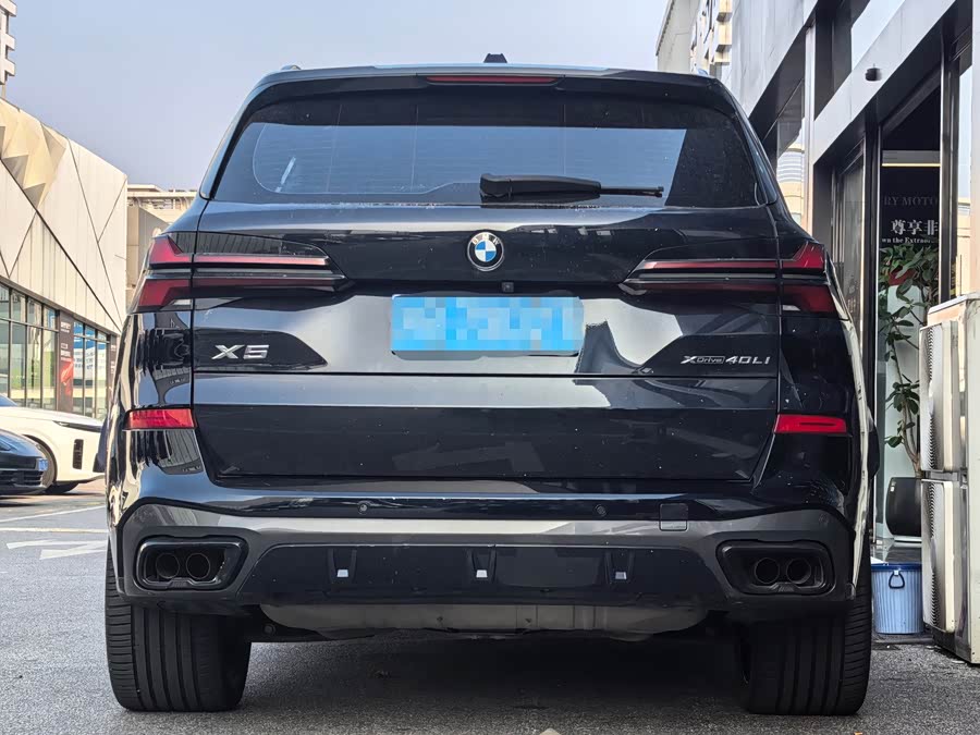 BMW X5 2023 xDrive 40Li M Sport Night Package - zdjęcie 10