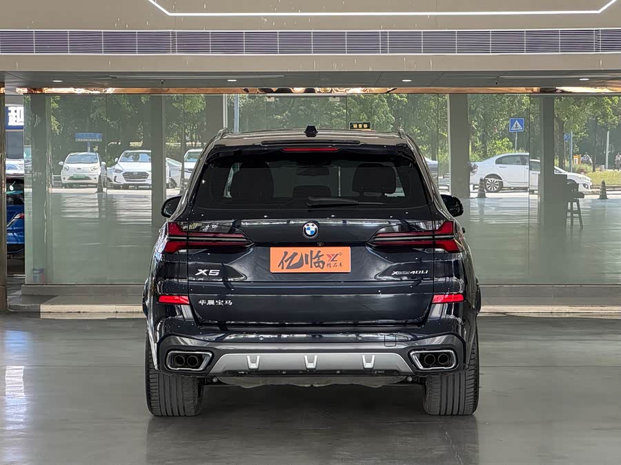 BMW X5 2023 xDrive 40Li M Sport - zdjęcie 14
