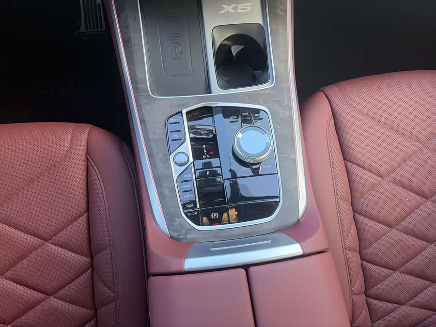 BMW X5 2025 xDrive 30Li Luxury M Sport Night Package - zdjęcie 6
