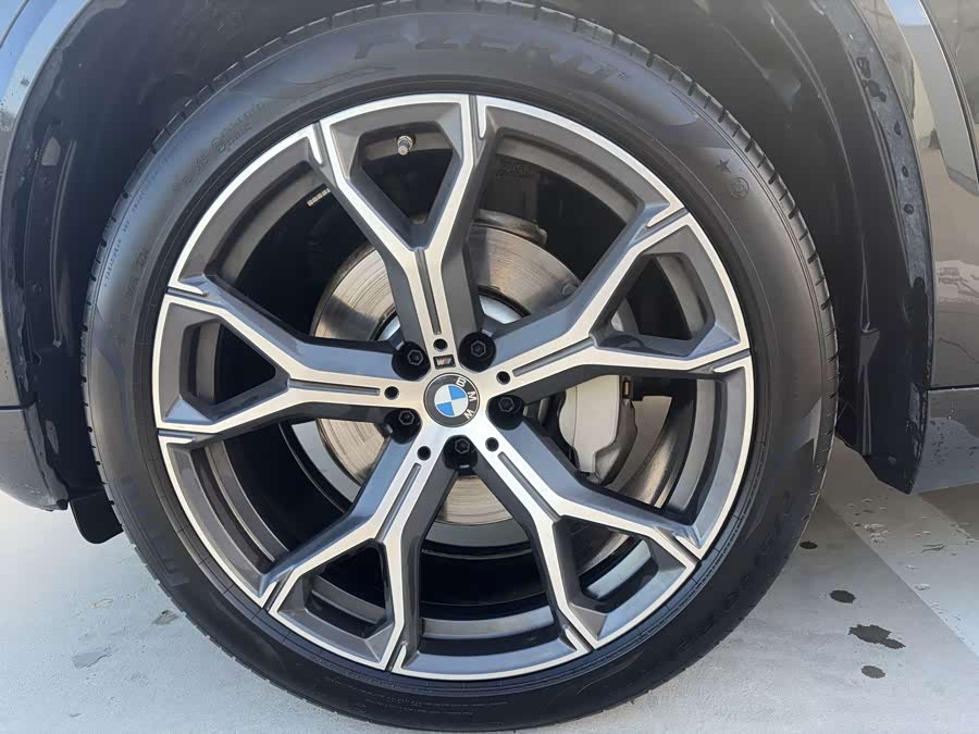 BMW X5 2025 xDrive 30Li Luxury M Sport Night Package - zdjęcie 10