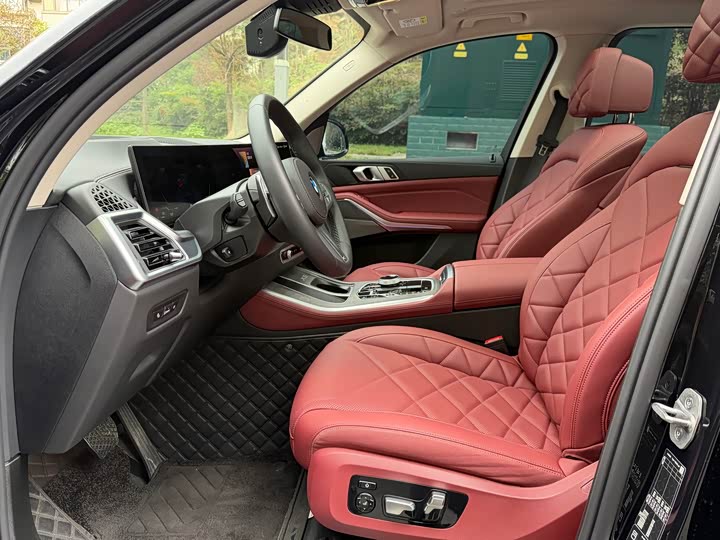 BMW X5 2026 xDrive 30Li Luxury M Sport Night Package - zdjęcie 17