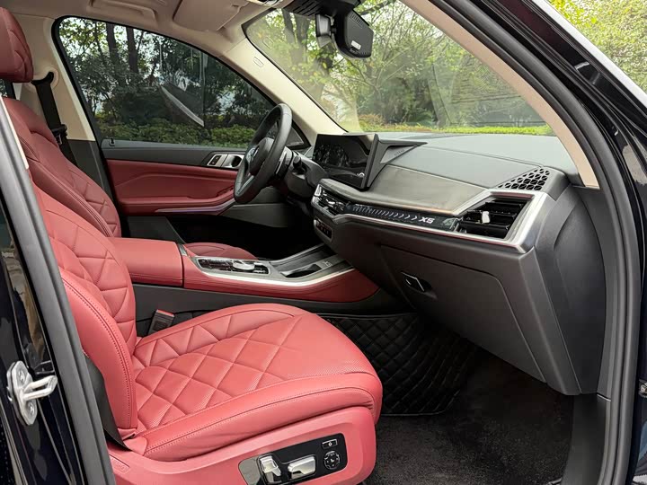 BMW X5 2026 xDrive 30Li Luxury M Sport Night Package - zdjęcie 19