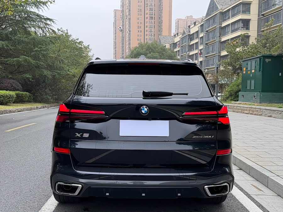 BMW X5 2026 xDrive 30Li Luxury M Sport Night Package - zdjęcie 5
