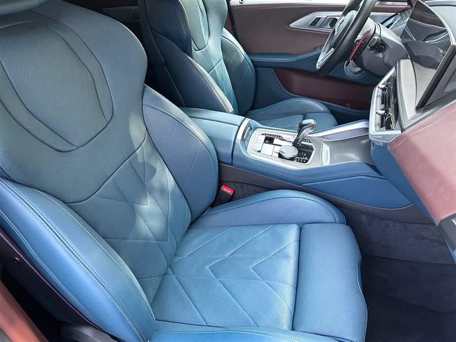 BMW XM 2023 50e - zdjęcie 9