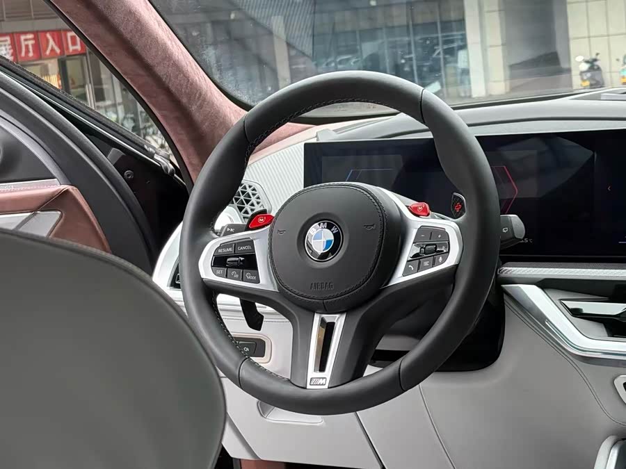 BMW XM 2024 50e - zdjęcie 12
