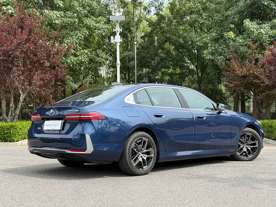 BMW i5 2024 eDrive 35L M Sport Package - zdjęcie 5