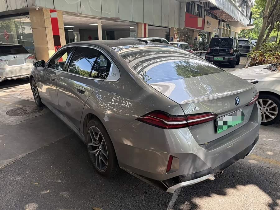 BMW i5 2024 eDrive 35L M Sport Package - zdjęcie 9
