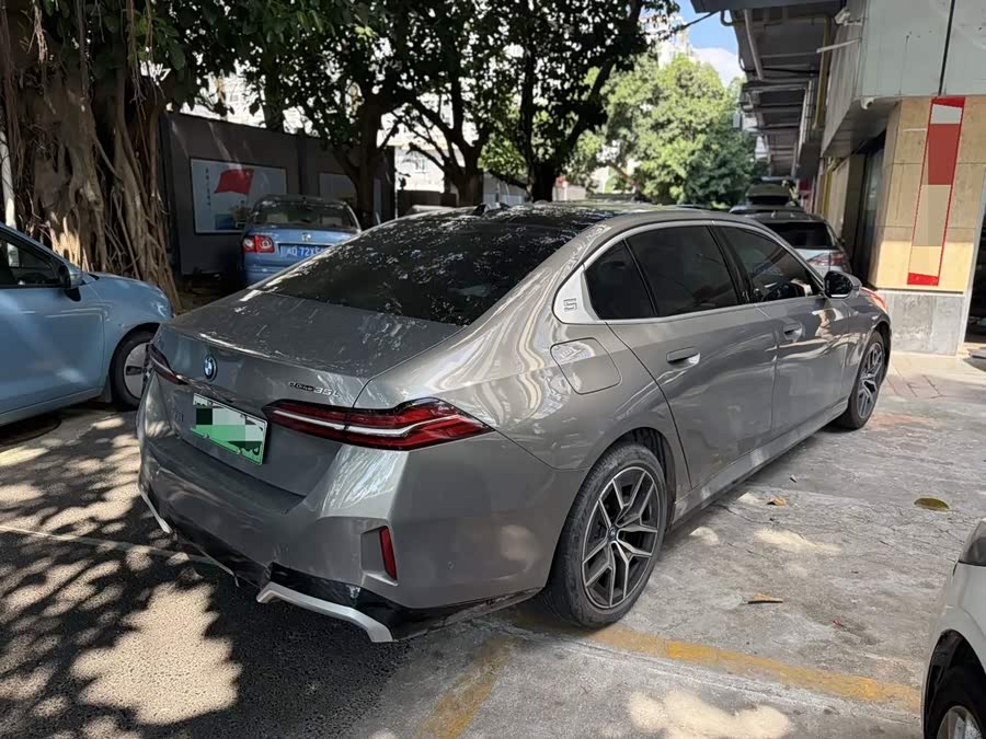 BMW i5 2024 eDrive 35L M Sport Package - zdjęcie 10
