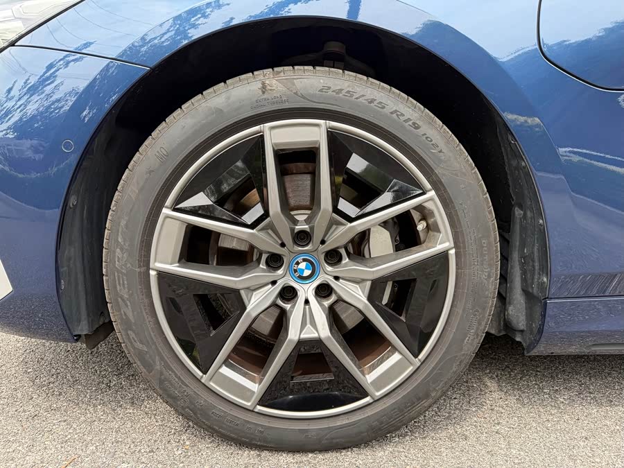 BMW i5 2024 eDrive 35L M Sport Package - zdjęcie 10