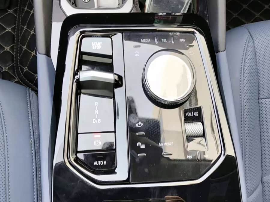 BMW i5 2024 eDrive 35L Premium Luxury Package - zdjęcie 10