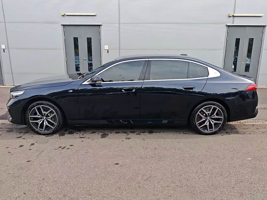 BMW i5 2025 eDrive 35L M Sport - zdjęcie 5