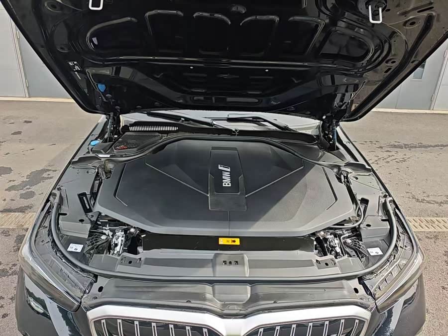 BMW i5 2025 eDrive 35L M Sport - zdjęcie 9