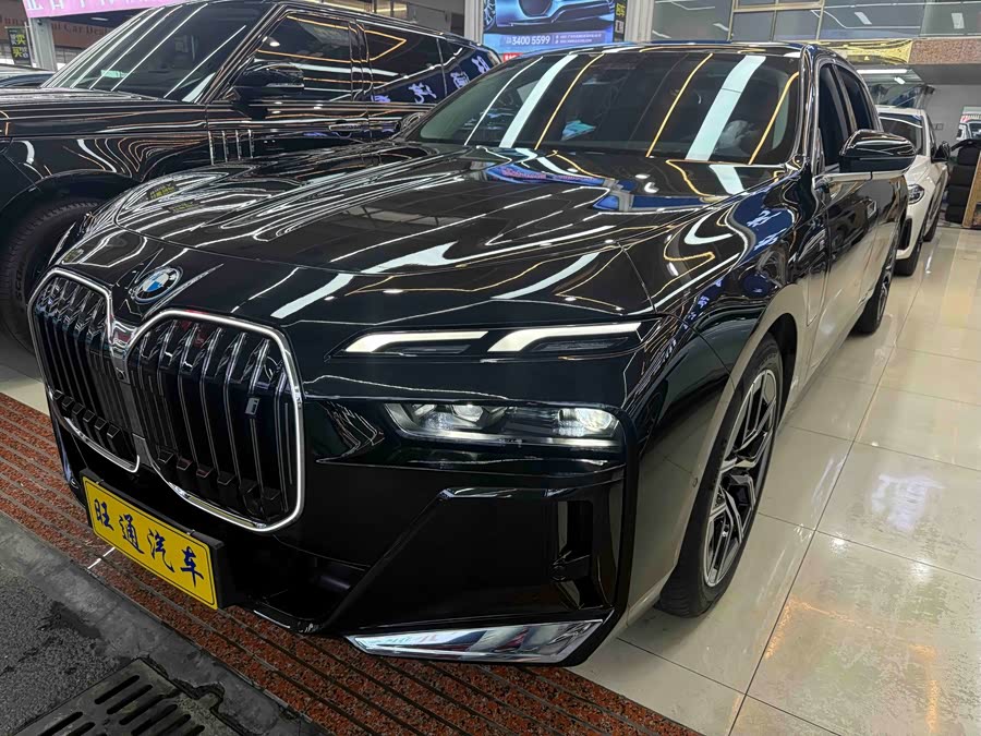BMW i7 2023 eDrive50L Leading M Sport Package - zdjęcie 1