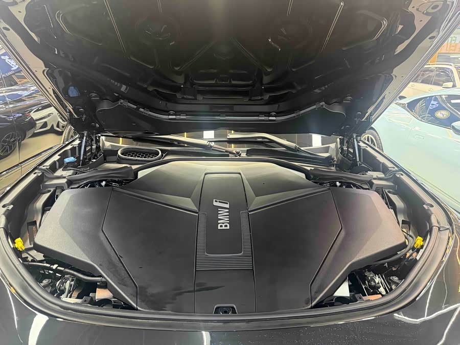 BMW i7 2023 eDrive50L Leading M Sport Package - zdjęcie 15