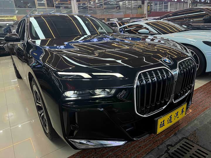 BMW i7 2023 eDrive50L Leading M Sport Package - zdjęcie 18