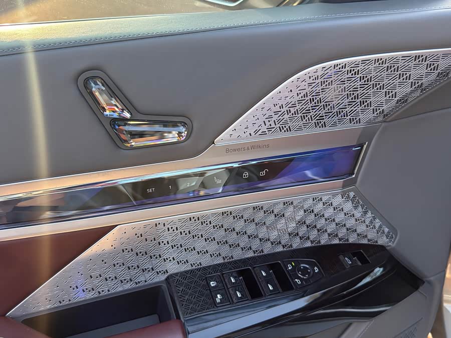 BMW i7 2023 xDrive60L M Sport - zdjęcie 9