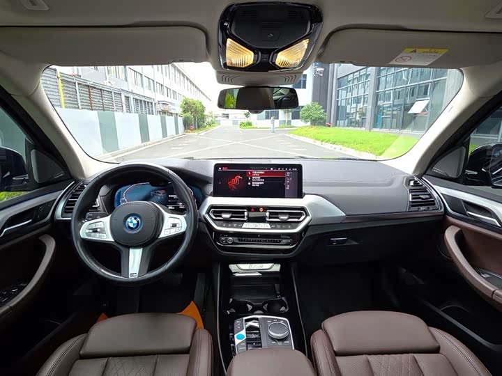 BMW iX3 2023 Leading Edition - zdjęcie 13