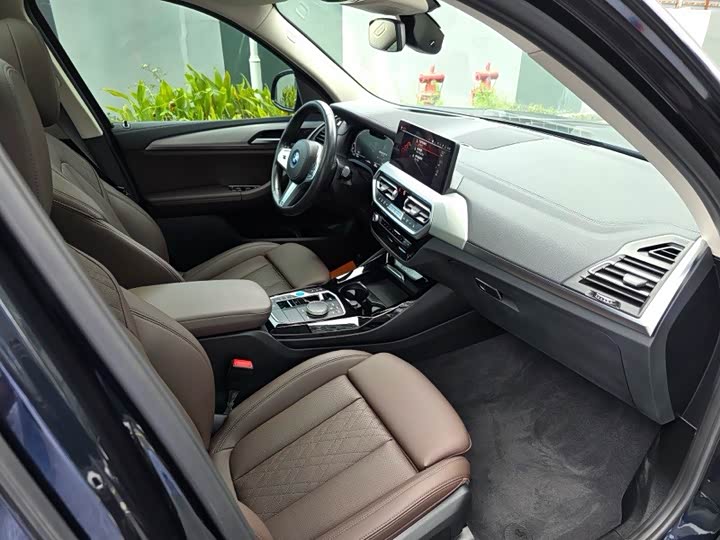 BMW iX3 2023 Leading Edition - zdjęcie 14