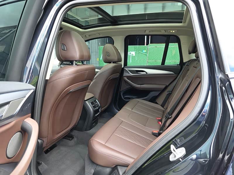 BMW iX3 2023 Leading Edition - zdjęcie 7