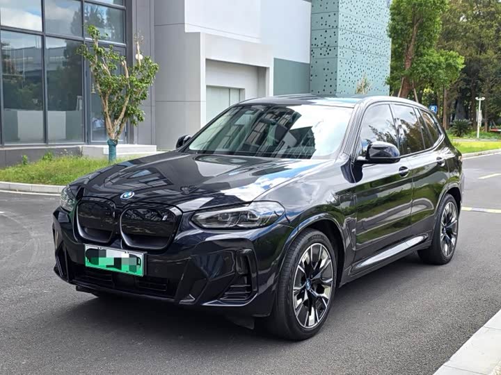 BMW iX3 2023 Leading Edition - zdjęcie 10