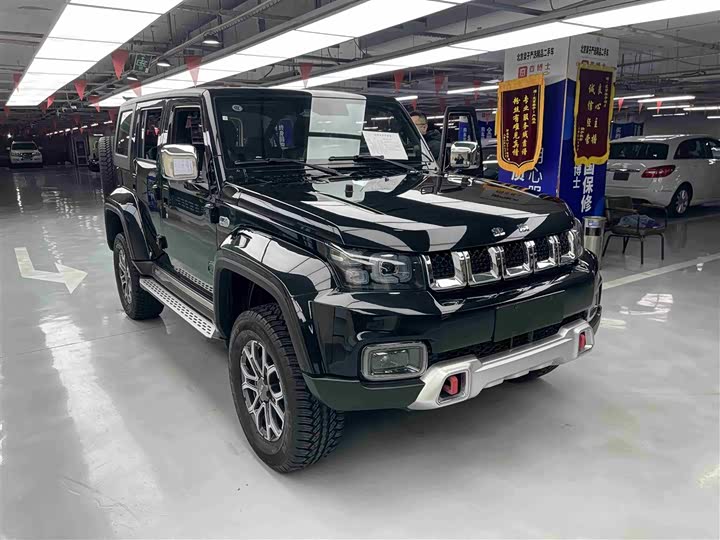 Beijing Off-road BJ40 2023 2.0T Automatic Four-Wheel Drive City Hunter Edition Hero Type - zdjęcie 16