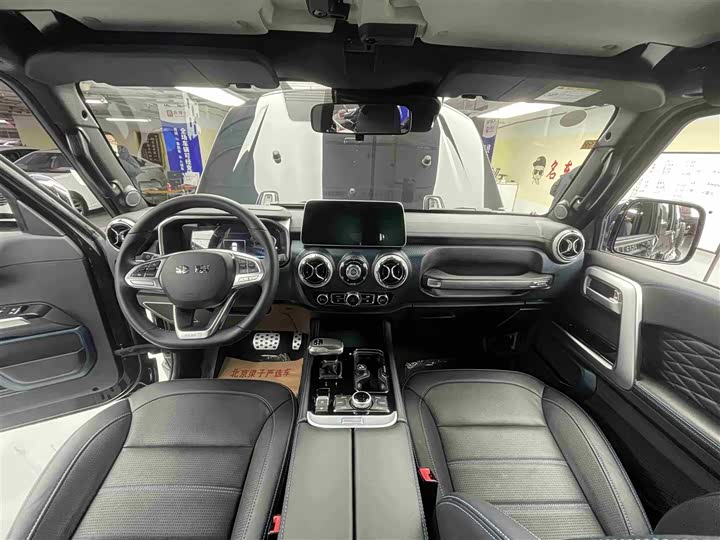 Beijing Off-road BJ40 2023 2.0T Automatic Four-Wheel Drive City Hunter Edition Hero Type - zdjęcie 18