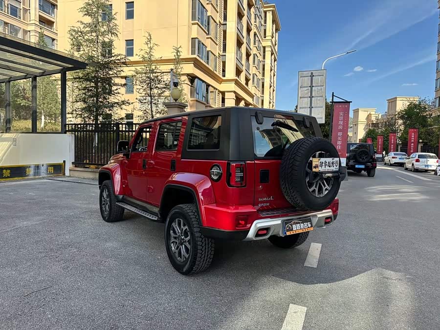 Beijing Off-road BJ40 2023 2.0T Automatic Four-Wheel Drive City Hunter Edition Hero Type - zdjęcie 4