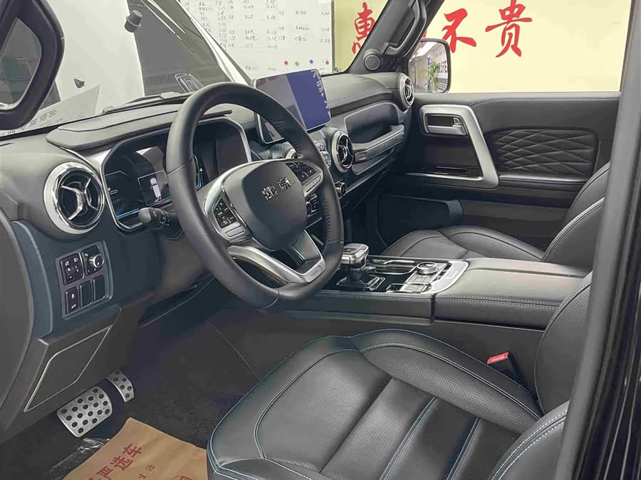 Beijing Off-road BJ40 2023 2.0T Automatic Four-Wheel Drive City Hunter Edition Hero Type - zdjęcie 8
