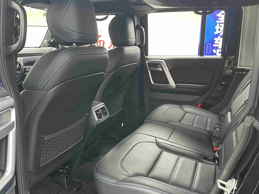 Beijing Off-road BJ40 2023 2.0T Automatic Four-Wheel Drive City Hunter Edition Hero Type - zdjęcie 9