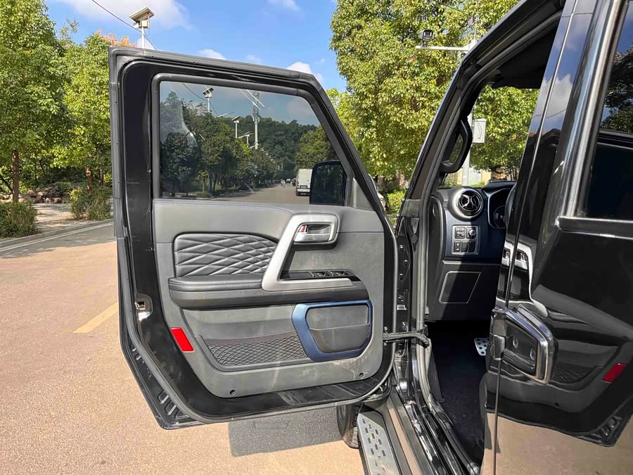 Beijing Off-road BJ40 2024 2.0T City Hunter Glory - zdjęcie 11
