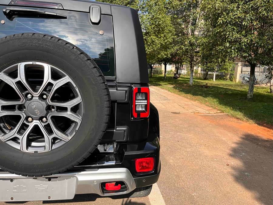 Beijing Off-road BJ40 2024 2.0T City Hunter Glory - zdjęcie 13