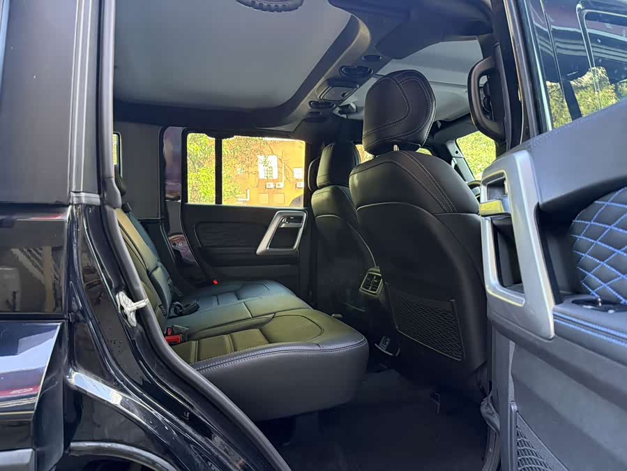 Beijing Off-road BJ40 2024 2.0T City Hunter Glory - zdjęcie 17