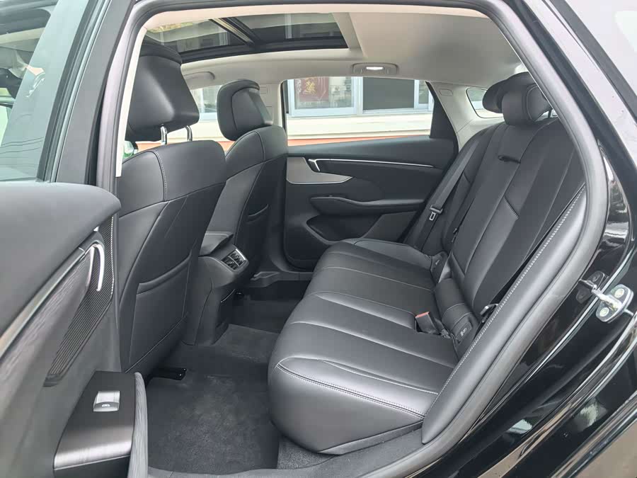 Buick 2025 28T Platinum - zdjęcie 12