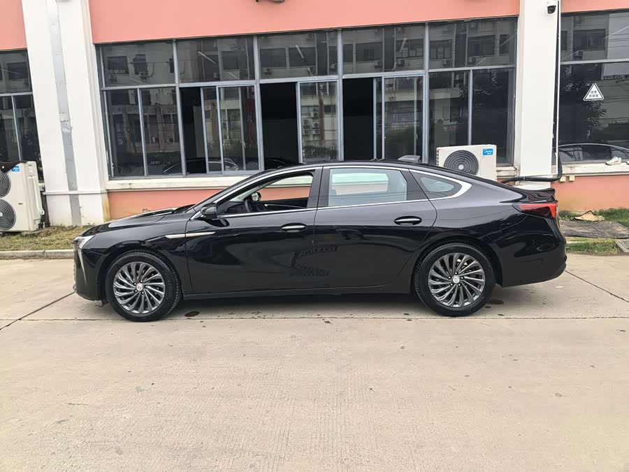 Buick 2025 28T Platinum - zdjęcie 18