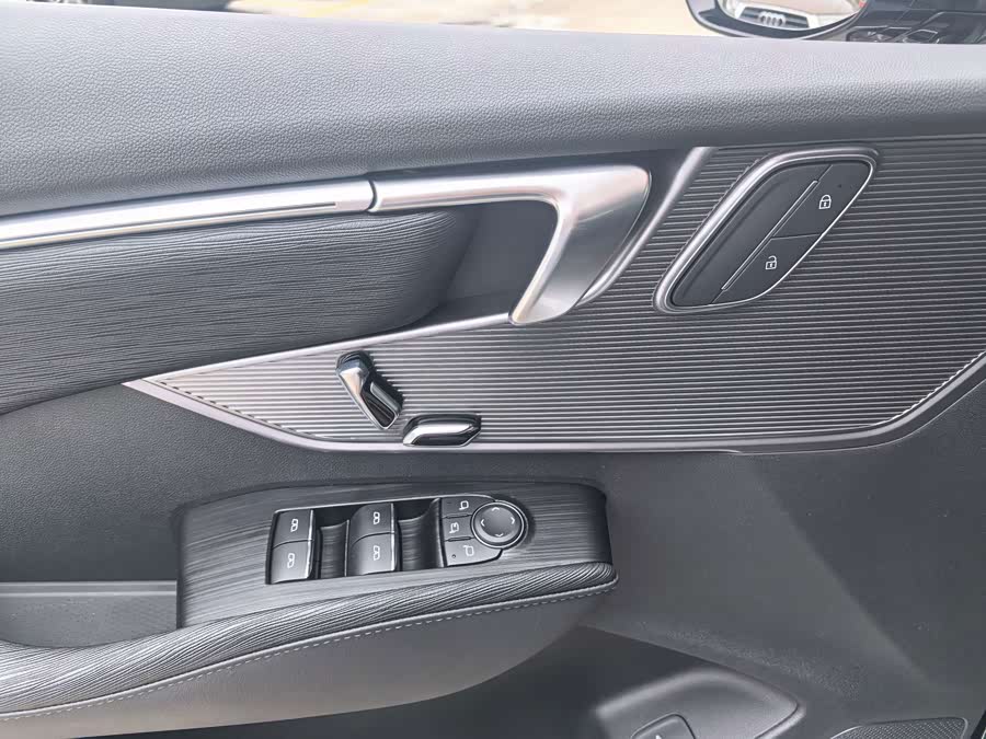 Buick 2025 28T Platinum - zdjęcie 8