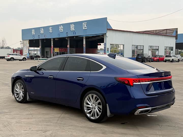Buick 2025 Platinum Avenir - zdjęcie 16