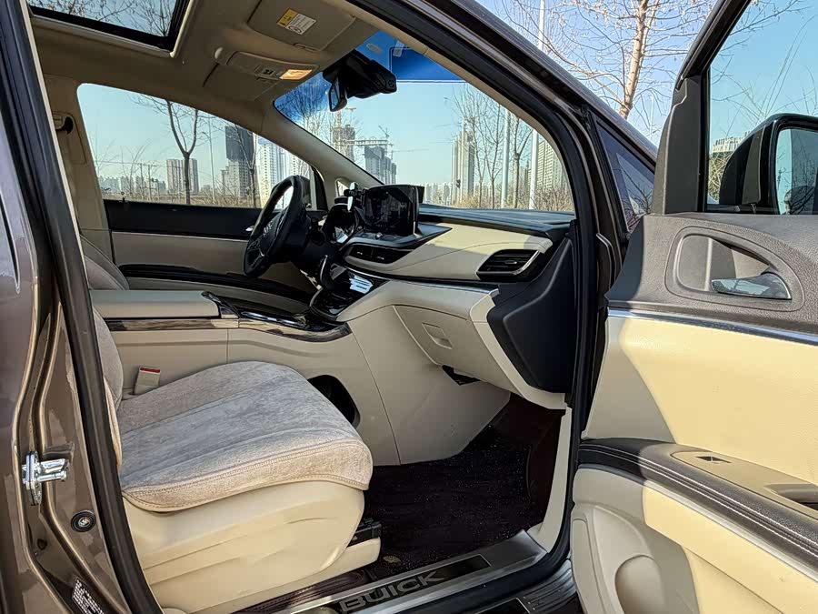 Buick GL8 2022 Land Business Cabin 652T Luxury - zdjęcie 9
