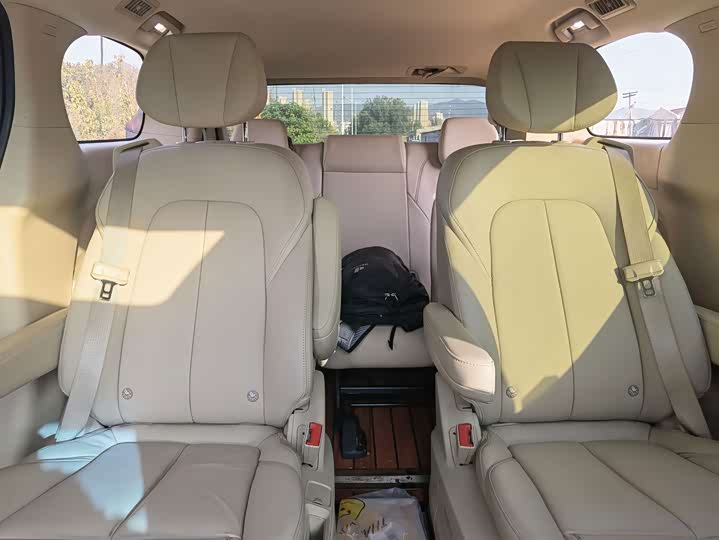 Buick GL8 2023 ES Luxurious Edition - zdjęcie 16