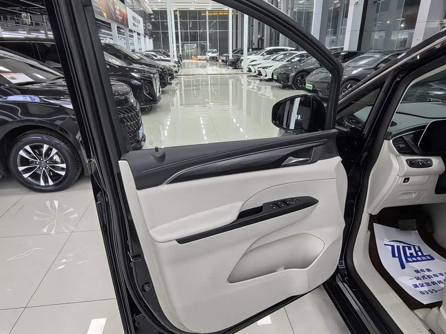 Buick GL8 2023 ES Luxury - zdjęcie 9